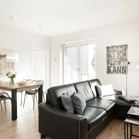 Im Sonnengarten Paulsen No 15 * Kellenhusen